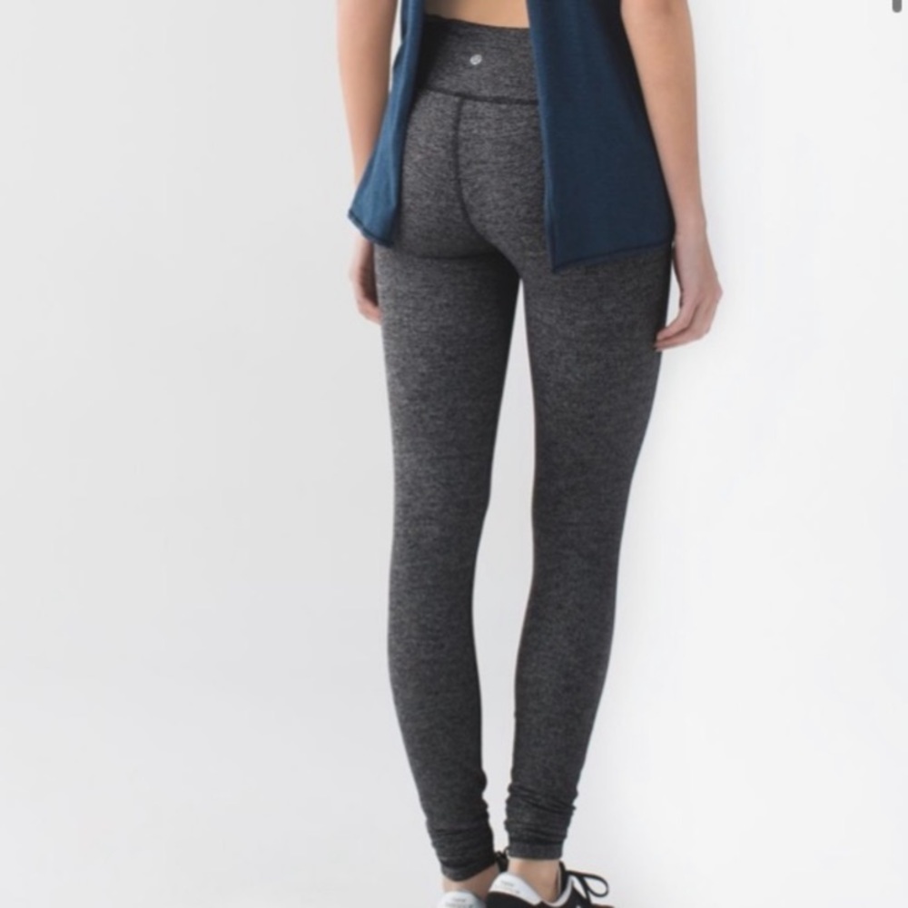 EUC lululemon Wunder Unders Herringbone Size 6